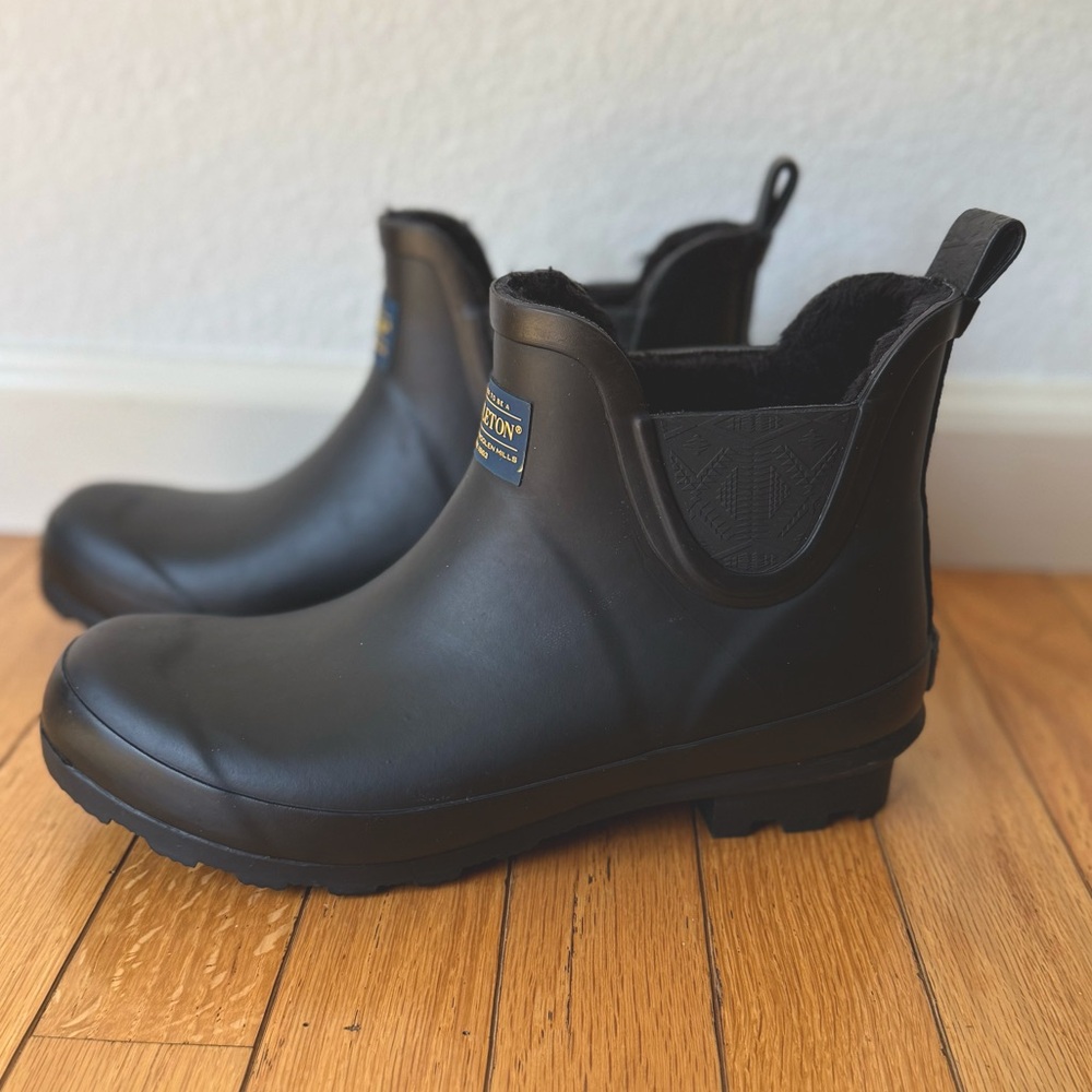 Pendleton Women’s Chelsea Rain Boots Size 9